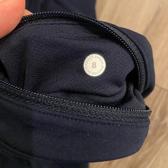 Lululemon peace revival crop full-on luxtreme  22” true navy - Picture 4 of 6